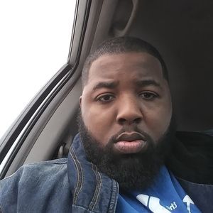 Meet your Posher, Dominique